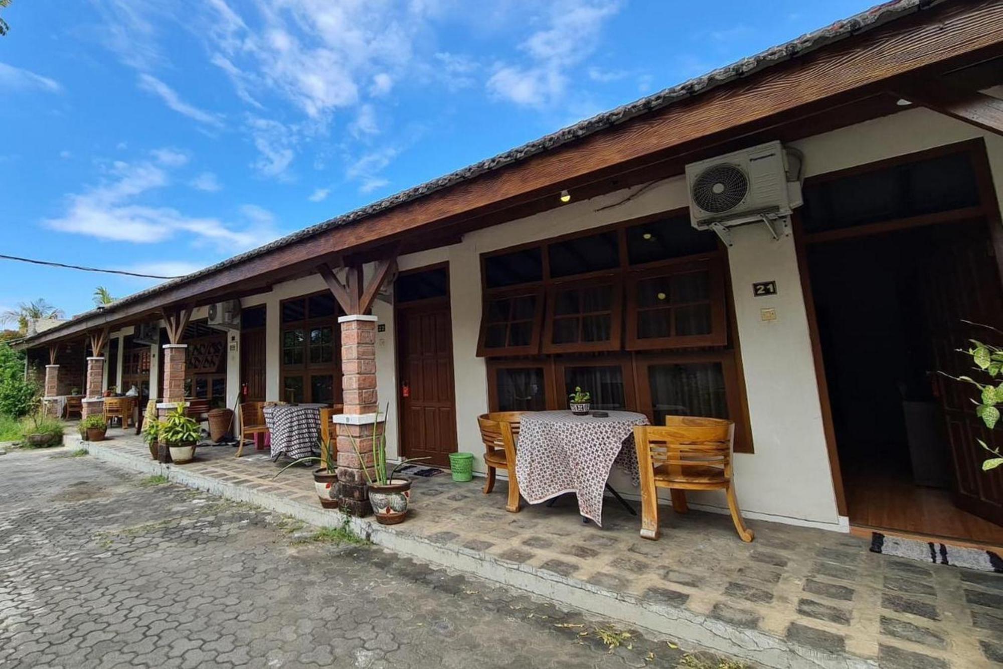 Urbanview Hotel Kumala Banyuwangi By Reddoorz Экстерьер фото