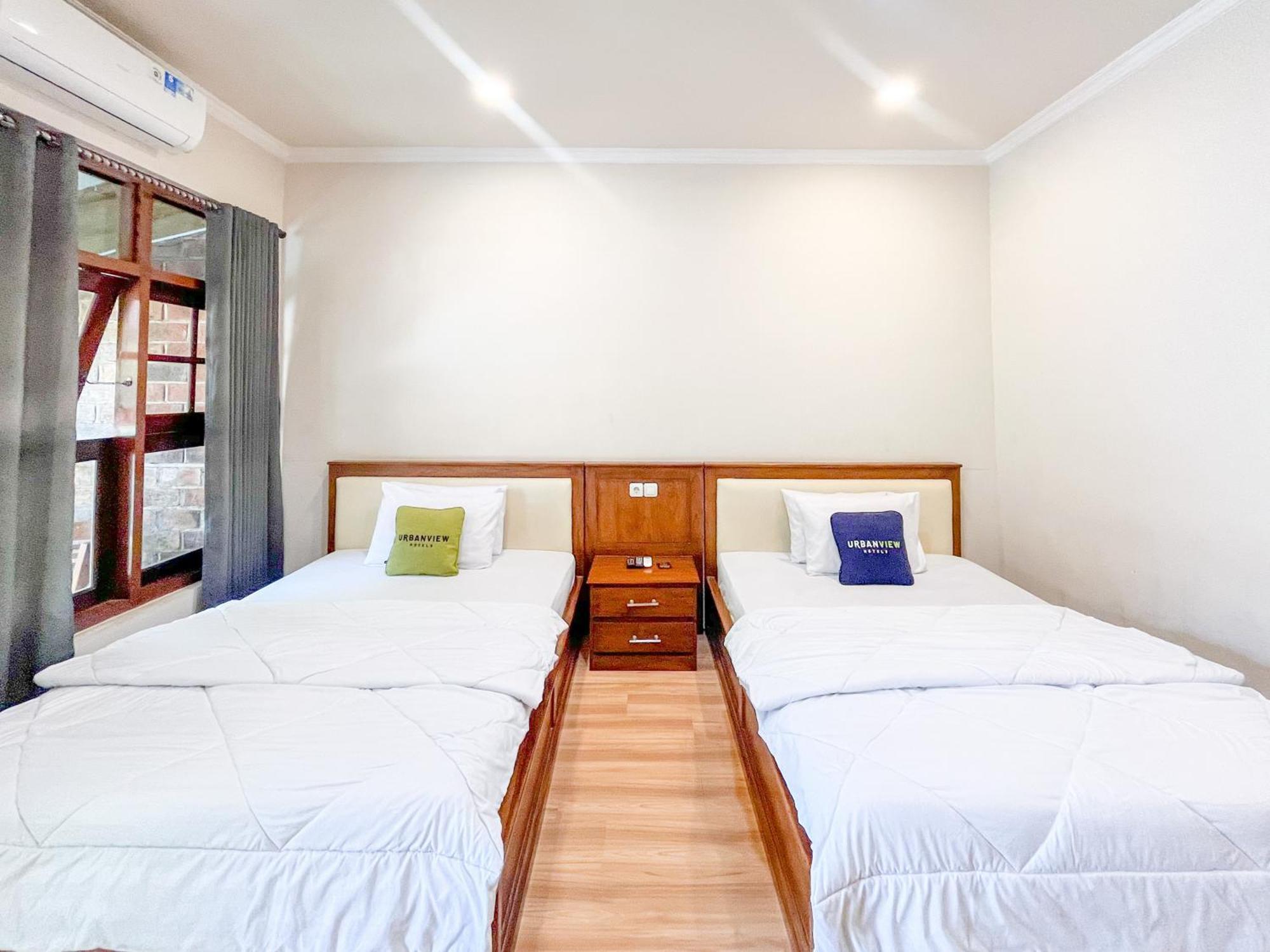 Urbanview Hotel Kumala Banyuwangi By Reddoorz Экстерьер фото