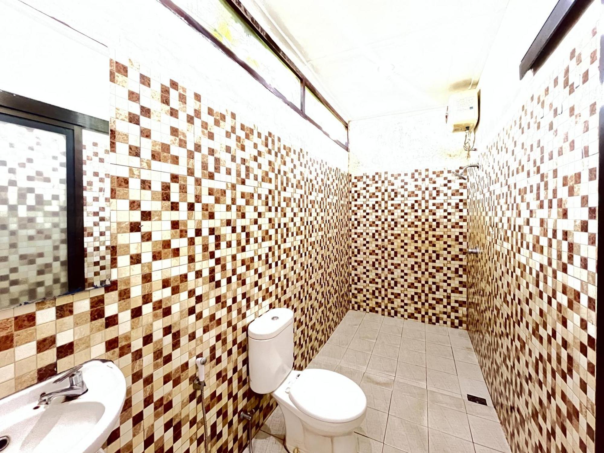 Urbanview Hotel Kumala Banyuwangi By Reddoorz Экстерьер фото